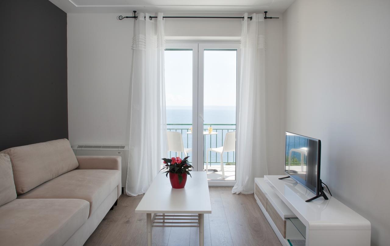 Apartments Juric Брела Екстер'єр фото