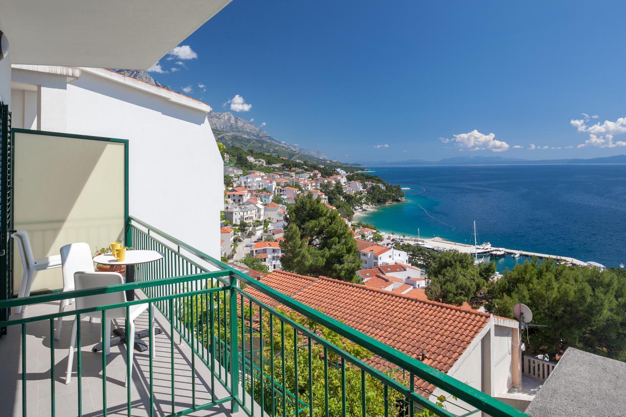Apartments Juric Брела Екстер'єр фото